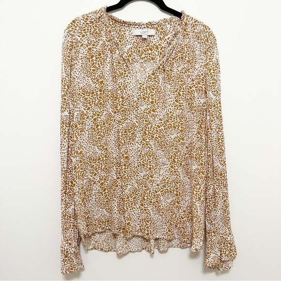 Loft Animal Print Peasant Blouse Medium neutral boho effortless feminine - Picture 4 of 11